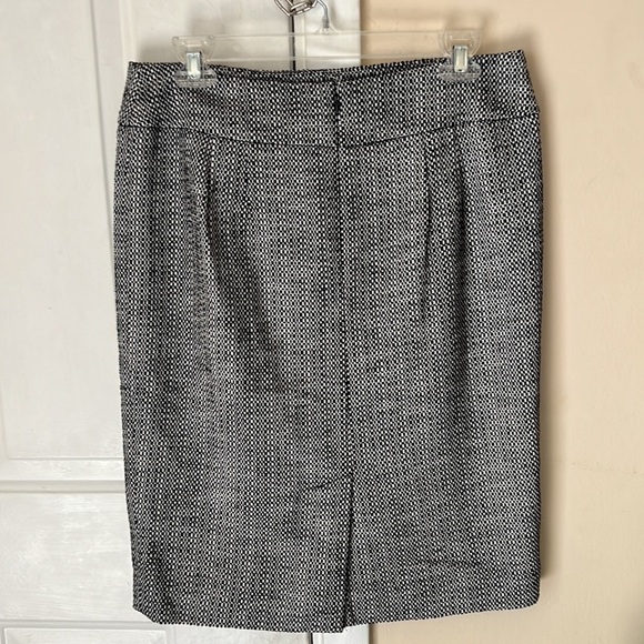 Ann Taylor Loft Black & White Pencil Skirt Size 8 - Picture 4 of 11